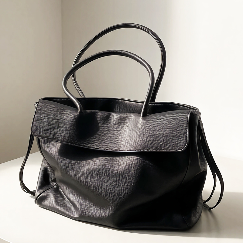 Luxury Bags Tote - กระเป๋าถือแบบสะพายไหล่สำหรับผู้หญิง ดีไซน์หรูหรา แบรนด์ดีไซเนอร์ รุ่นใหม่ปี 2025 ทำจากวัสดุ